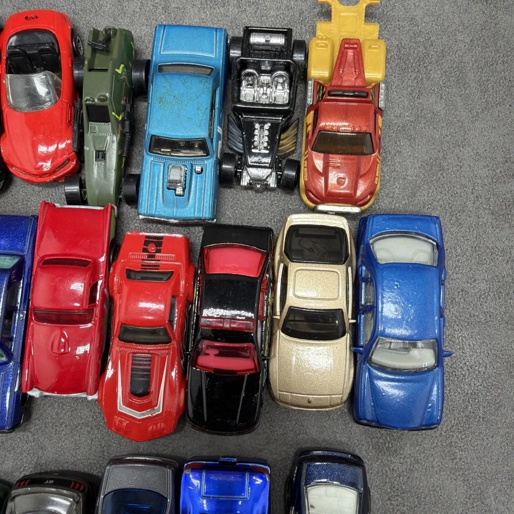 Matchbox Hotwheels & Maisto Toy Car Lot Of 23